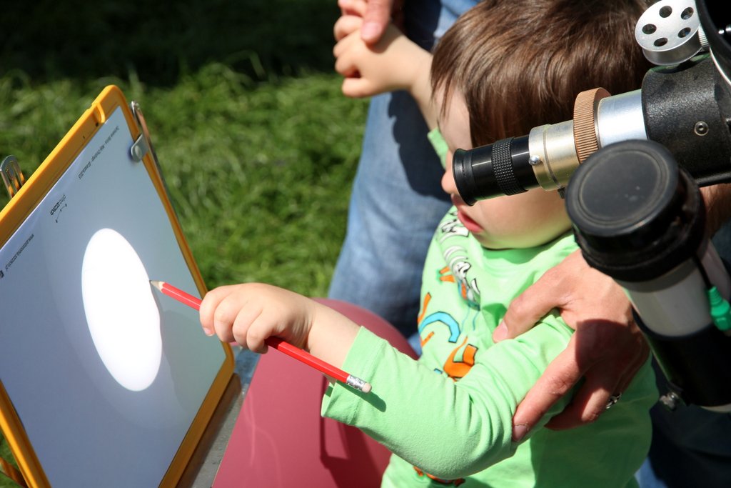 Pierwszy kontakt z astronomią